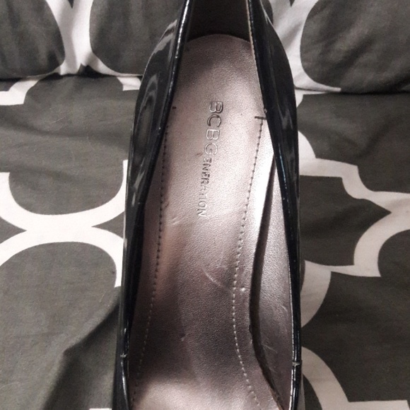 Shoes - Picture 3 of 3